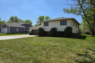 612 7th St NE, Dilworth, MN 56529 - Photo 3