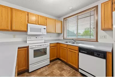 4765 10th Avenue S, Fargo,  58103 - Photo 9