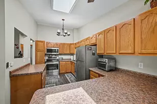 4376 Arden View Ct, Arden Hills, MN 55112 - Photo 5