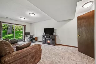 4376 Arden View Ct, Arden Hills, MN 55112 - Photo 17