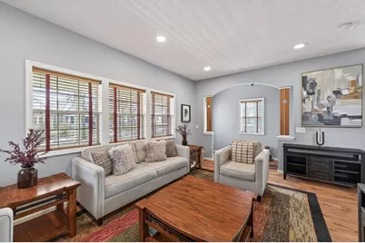 1109 Lawson Avenue E, Saint Paul, MN 55106 - Photo 7