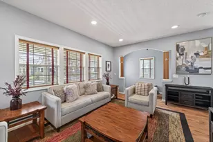1109 Lawson Ave E, Saint Paul, MN 55106 - Photo 7