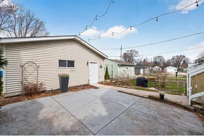 1109 Lawson Avenue E, Saint Paul, MN 55106 - Photo 35