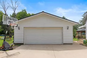 809 Home St, Kenyon, MN 55946 - Photo 3