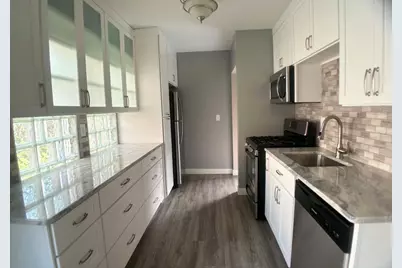 1170 Minnehaha Avenue W, Saint Paul, MN 55104 - Photo 9