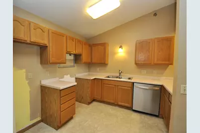 1826 Deerhaven Lane NE #15, Rochester, MN 55906 - Photo 3