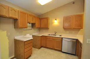 1826 Deerhaven Ln NE, Rochester, MN 55906 - Photo 3