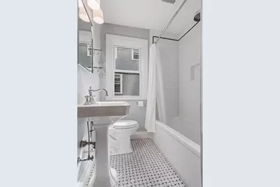 2023 Princeton Avenue, Saint Paul, MN 55105 - Photo 9