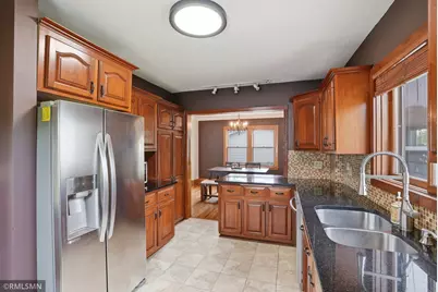 1665 Victoria Street N, Saint Paul, MN 55117 - Photo 15