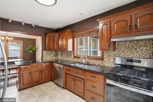 1665 Victoria St N, Saint Paul, MN 55117 - Photo 17