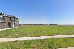1528 6th Ave NE, Dilworth, MN 56529 - Photo 1