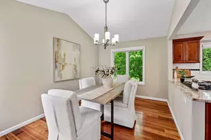 9994 Dunberry Cir, Eden Prairie, MN 55347 - Photo 7