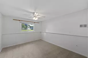 3098 Evelyn St, Roseville, MN 55113 - Photo 23