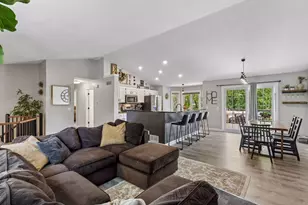 9056 Glacier Rd, Woodbury, MN 55125 - Photo 9
