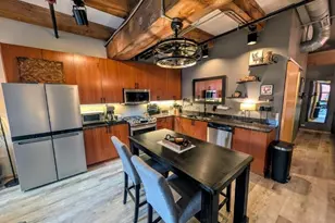406 Wacouta St, Saint Paul, MN 55101 - Photo 1