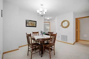 1906 Oak Tree Ln, Austin, MN 55912 - Photo 9