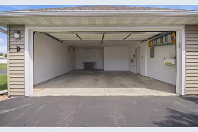 1906 Oak Tree Lane #D, Austin, MN 55912 - Photo 29
