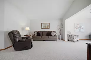 1906 Oak Tree Ln, Austin, MN 55912 - Photo 7