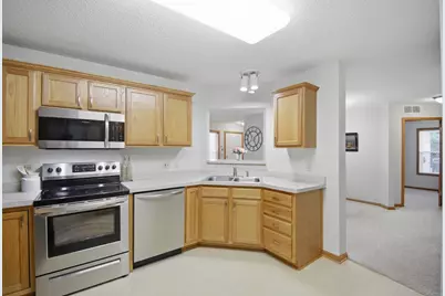 1906 Oak Tree Lane #D, Austin, MN 55912 - Photo 15