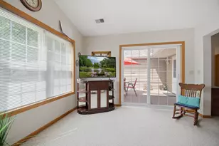 1906 Oak Tree Ln, Austin, MN 55912 - Photo 5