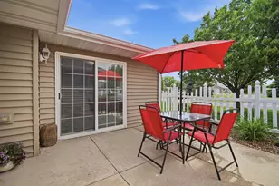 1906 Oak Tree Ln, Austin, MN 55912 - Photo 33