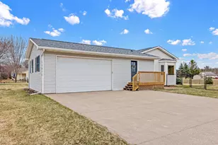 17213 Van Buren St NE, Ham Lake, MN 55304 - Photo 31