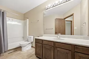2401 S Flickertail Dr S, Fargo,  58103 - Photo 23