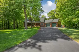 38151 Wilderness Ct, Sartell, MN 56377 - Photo 3