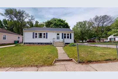 917 Valley Avenue, Albert Lea, MN 56007 - Photo 1