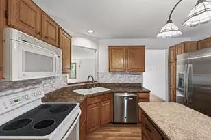 10779 53rd Ave N, Plymouth, MN 55442 - Photo 9