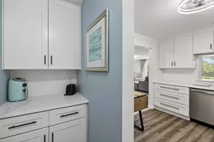 3801 W 98th St, Bloomington, MN 55431 - Photo 13
