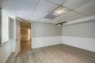 4037 37th Ave N, Robbinsdale, MN 55422 - Photo 21