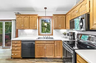 17781 Jasper Ct, Lakeville, MN 55044 - Photo 7