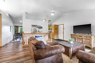 17781 Jasper Ct, Lakeville, MN 55044 - Photo 5