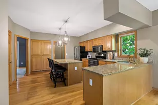 8879 Sylvan Ridge, Eden Prairie, MN 55347 - Photo 13