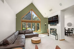 245 Luisa Ct, Chaska, MN 55318 - Photo 3