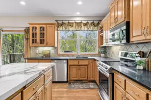 8167 Enclave Rd, Woodbury, MN 55125 - Photo 19