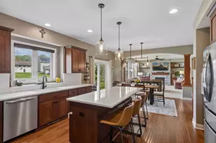 2109 Valley Creek Ln, Shakopee, MN 55379 - Photo 17