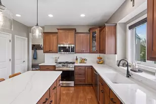 2109 Valley Creek Ln, Shakopee, MN 55379 - Photo 19