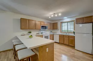 696 Monn Ave, Vadnais Heights, MN 55127 - Photo 3