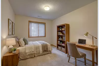 696 Monn Avenue, Vadnais Heights, MN 55127 - Photo 9