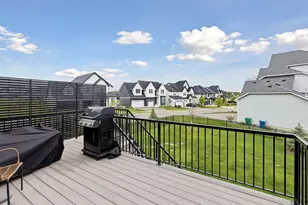 4690 Garland Ln N, Plymouth, MN 55446 - Photo 61