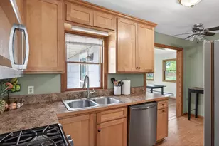 6428 Cloverdale Ave, Crystal, MN 55428 - Photo 11