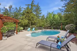 492 E Cove Rd, Hudson, WI 54016 - Photo 3