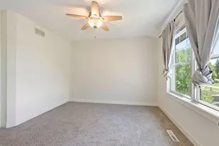 15622 Michele Ln, Eden Prairie, MN 55346 - Photo 23