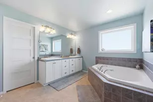 4208 66th St S, Fargo, ND 58104 - Photo 19