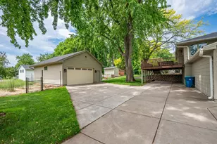 12715 27th Ave N, Plymouth, MN 55441 - Photo 27