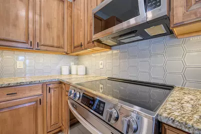 3110 N Chestnut Street #211, Chaska, MN 55318 - Photo 7