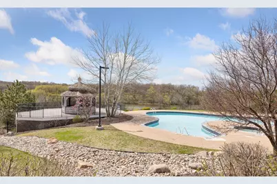 3110 N Chestnut Street #211, Chaska, MN 55318 - Photo 21