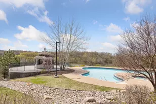 3110 N Chestnut St, Chaska, MN 55318 - Photo 21